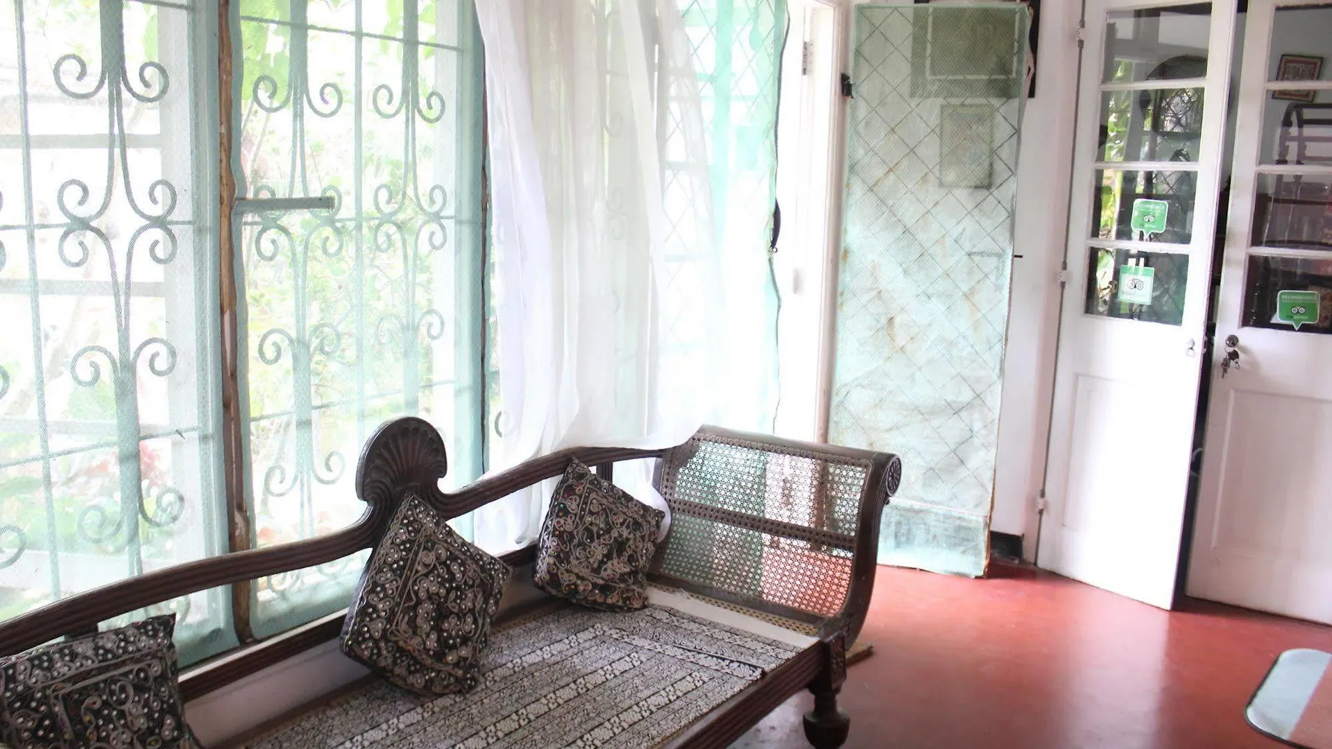 Vista Chelsea Gardens Bnb Bed & Breakfast Colombo Sri Lanka