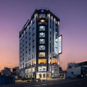 4* فندق Maradha