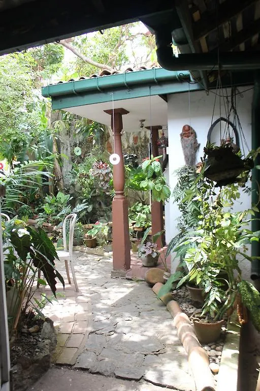 Vista Chelsea Gardens Bnb Bed & Breakfast Colombo 2*,