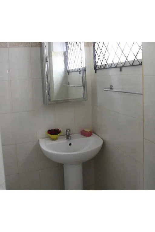 Vista Chelsea Gardens Bnb Bed & Breakfast Colombo